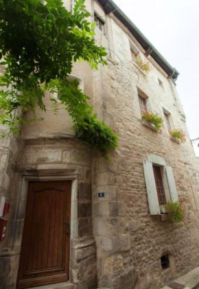 Maison de 3 chambres avec jacuzzi et wifi a Chablis